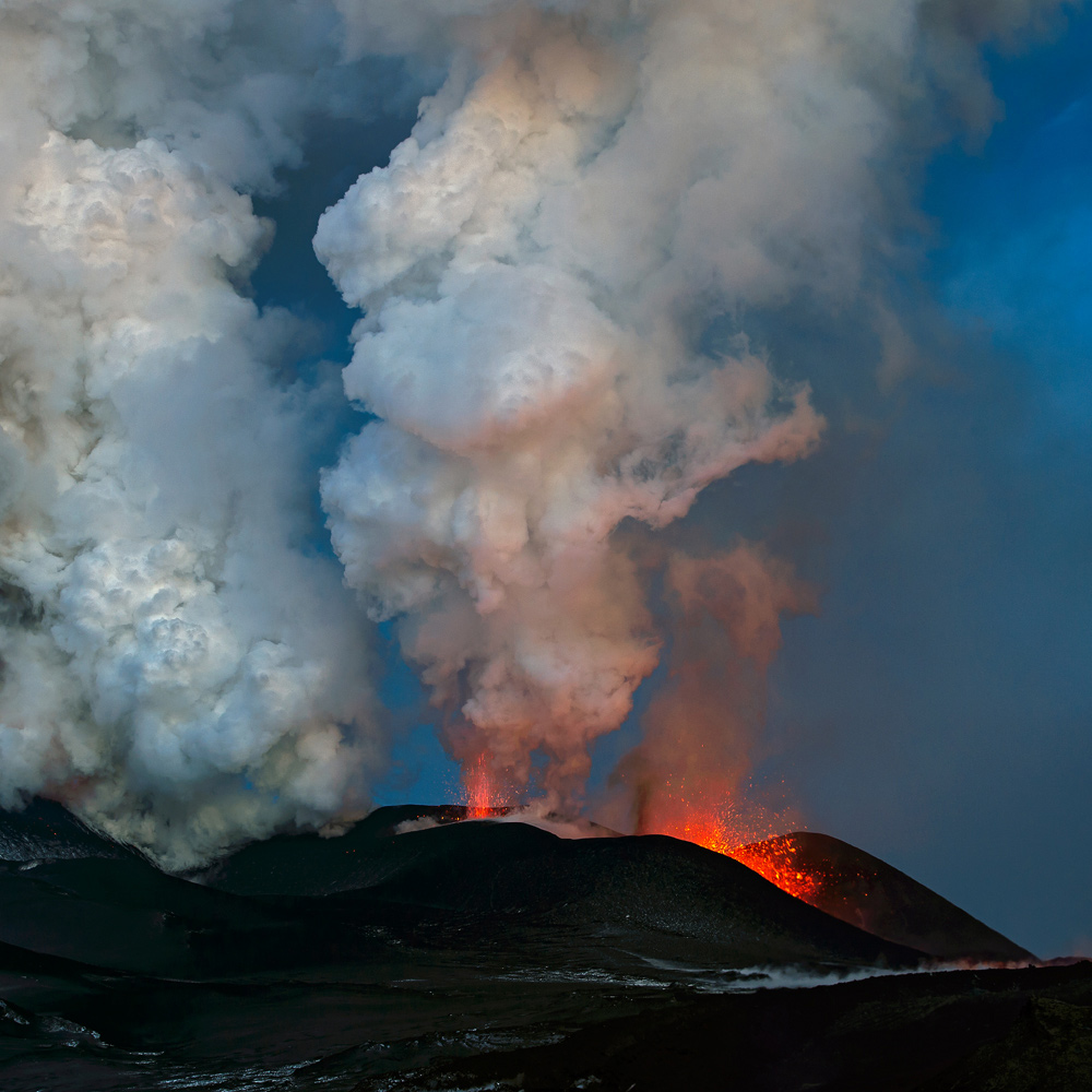 Eruption of volcano Plosky Tolbachik in Kamchatka · Russia Travel Blog