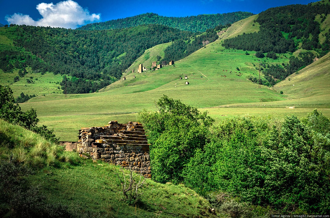 The beautiful scenery of the mountain Ingushetia · Russia Travel Blog