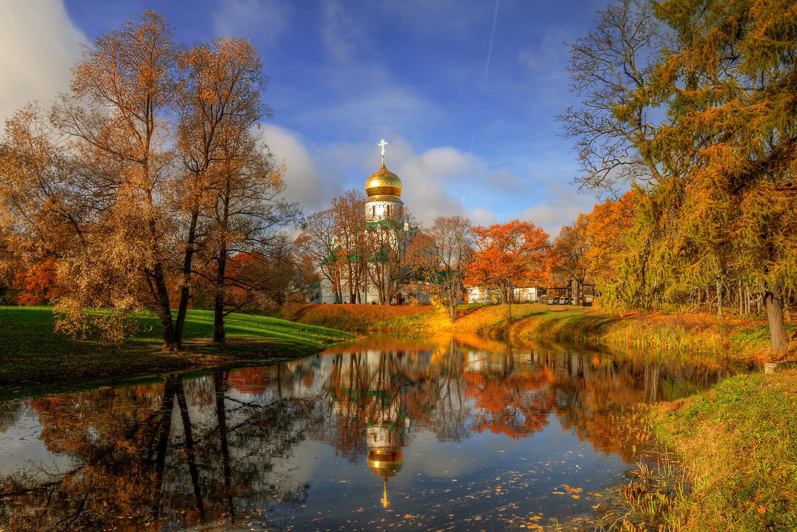 golden-autumn-tsarskoye-selo-russia-1.jpg