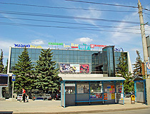Bus stop and an entertainment center in Samara