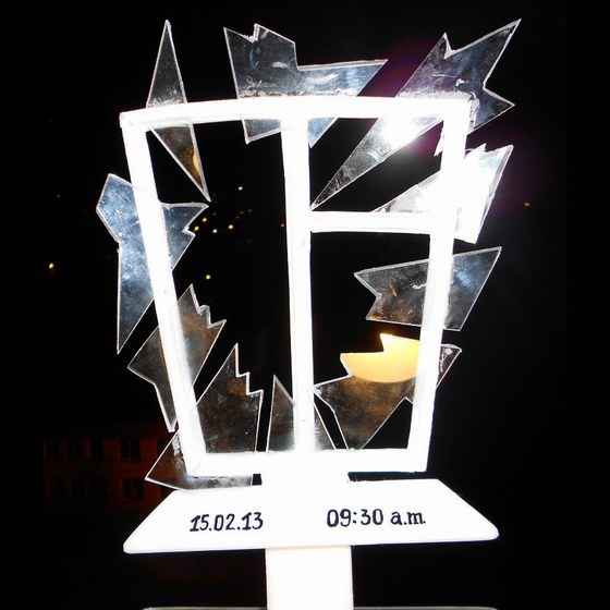 Chelyabinsk meteorite monument project - window frame with broken glass