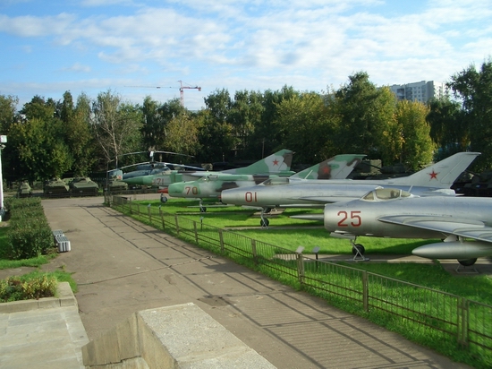 Central Armed Forces Museum - Flying war machines