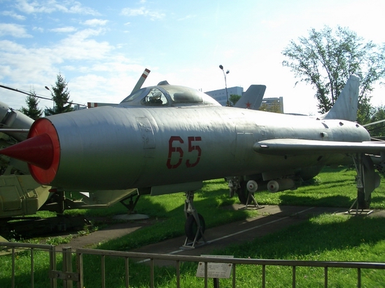 Central Armed Forces Museum - Flying war machines