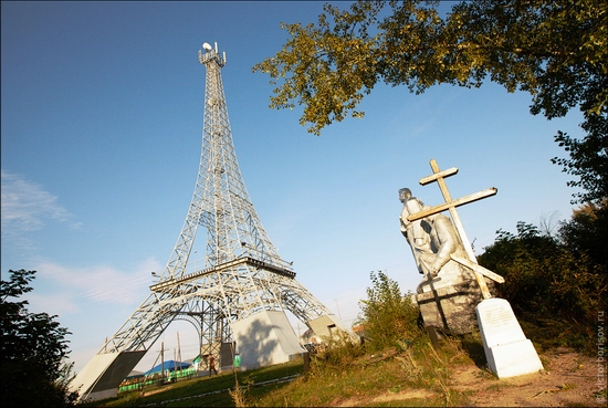 Russian Paris Eiffel Tower view 5