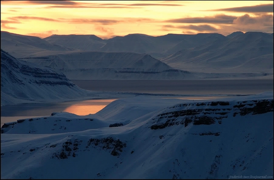 Russian Spitsbergen winter landscapes 18