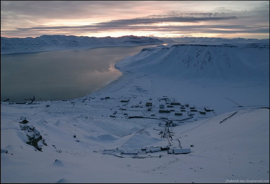 Russian Spitsbergen winter landscapes 20