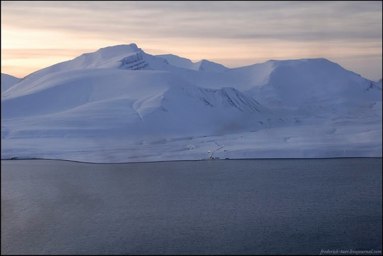 Russian Spitsbergen winter landscapes 6