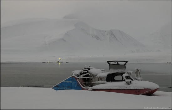 Russian Spitsbergen winter landscapes 7