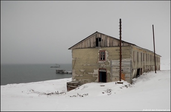 Russian Spitsbergen winter landscapes 9