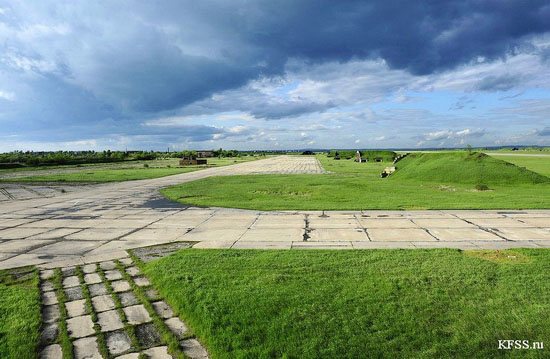 Vozdvizhenka - abandoned air base in Prymorye, Russia view 12