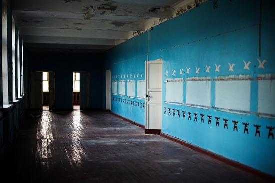 Abandoned school, Teriberka, Kola Peninsula, Russia view 10