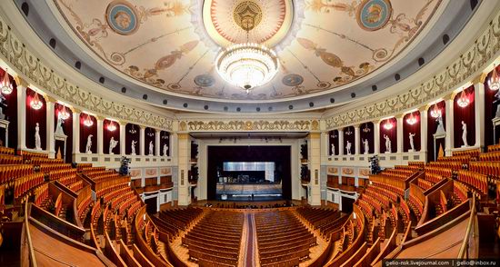 Largest theater building in Russia view 4