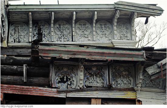 The remains of beautiful Sorokin's dacha, Yaroslavl oblast, Russia view 8