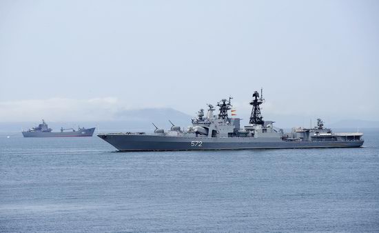 Navy Day celebrations, Vladivostok, Russia photo 27