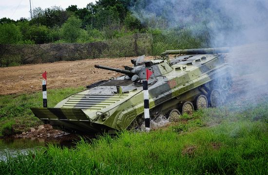 Military exercises, surmounting water obstacles, Russia photo 10