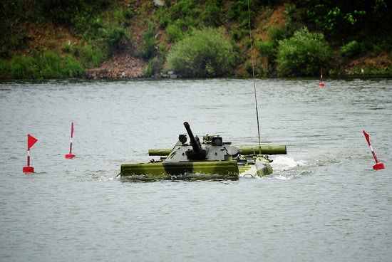 Military exercises, surmounting water obstacles, Russia photo 13