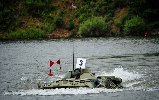 Military exercises, surmounting water obstacles, Russia photo 17