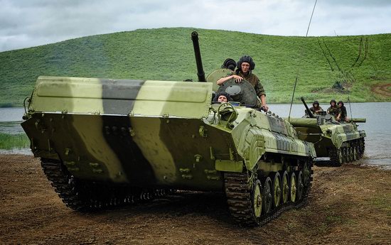 Military exercises, surmounting water obstacles, Russia photo 23