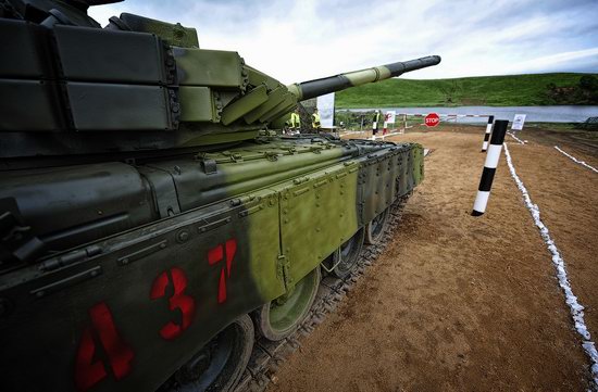 Military exercises, surmounting water obstacles, Russia photo 9