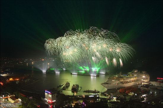 Light show in honor of the APEC Summit in Vladivostok, Russia photo 10