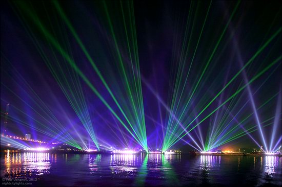 Light show in honor of the APEC Summit in Vladivostok, Russia photo 12