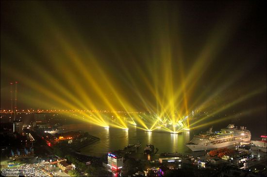 Light show in honor of the APEC Summit in Vladivostok, Russia photo 16