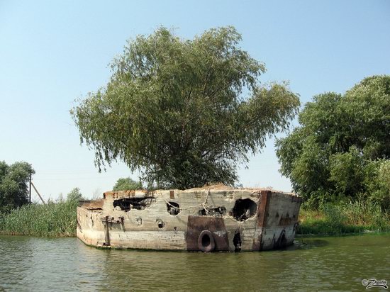 Abandoned concrete ship, Astrakhan region, Russia photo 1