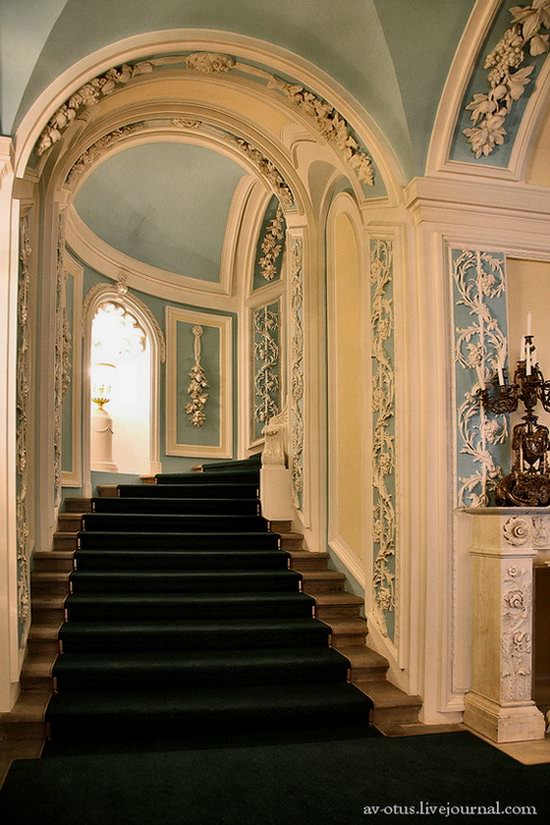 The Petrovsky palace, Moscow, Russia photo 11