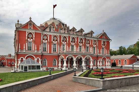 The Petrovsky palace, Moscow, Russia photo 5