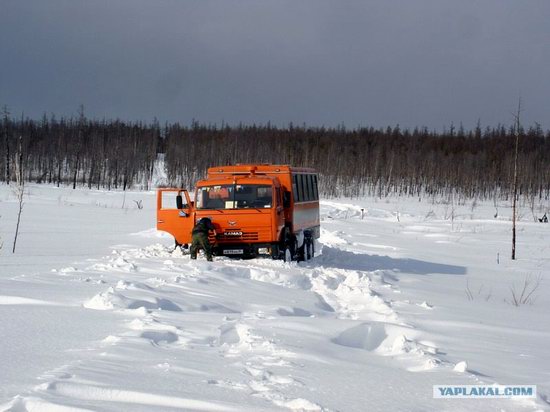 The life of a typical seismic prospecting crew in Russia photo 20