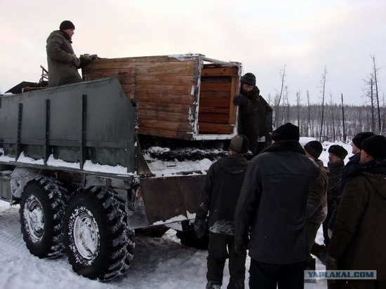 The life of a typical seismic prospecting crew in Russia photo 31