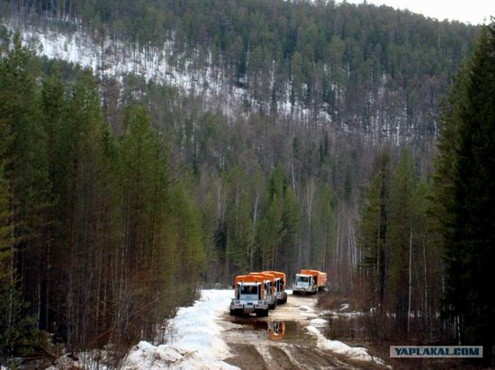 The life of a typical seismic prospecting crew in Russia photo 32