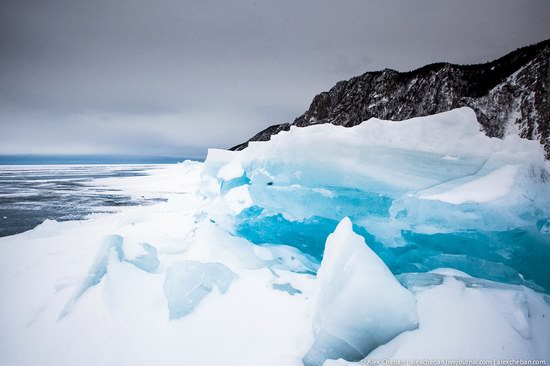 Beautiful ice of Baikal Lake, Russia photo 10