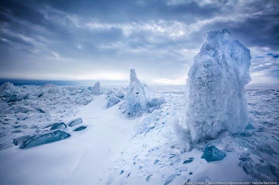 Beautiful ice of Baikal Lake, Russia photo 11