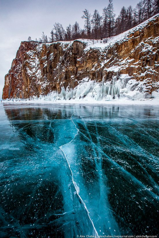 Beautiful ice of Baikal Lake, Russia photo 8