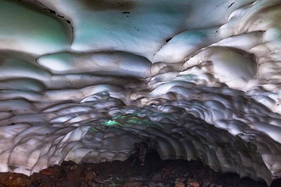 Beautiful snow cave in Kamchatka, Russia photo 5