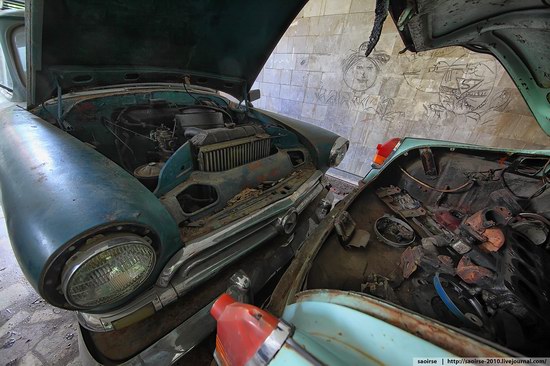 Abandoned Summer Camp with Retro Cars, Moscow region, Russia photo 15