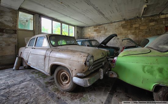 Abandoned Summer Camp with Retro Cars, Moscow region, Russia photo 16