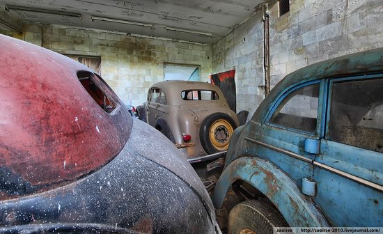 Abandoned Summer Camp with Retro Cars, Moscow region, Russia photo 22