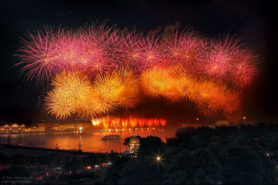 Alye Parusa pyrotechnic show, St. Petersburg, Russia photo 16