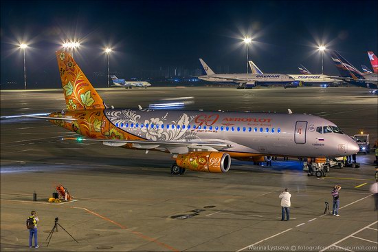 Plane painted in Khokhloma style, Aeroflot, Russia photo 4