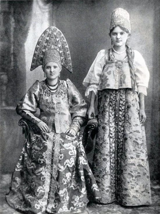 Festive and casual clothes in the Russian Empire photo 23