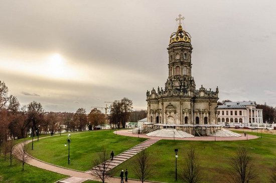 Unique Baroque Church in the Dubrovitsy Estate, Podolsk, Russia photo 1