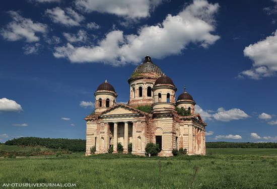 Abandoned church, Pyatino village, Russia, photo 4