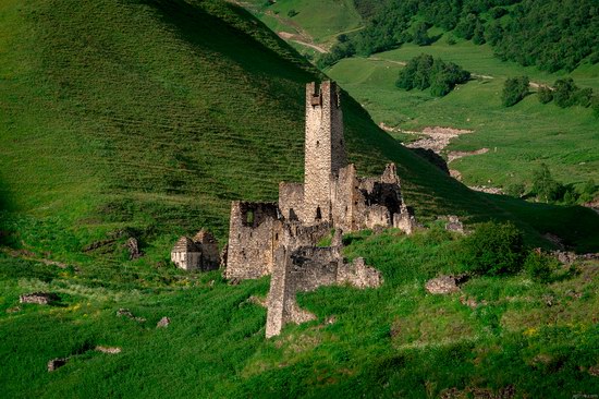 Majestic landscapes of the mountain Ingushetia, Russia, photo 10