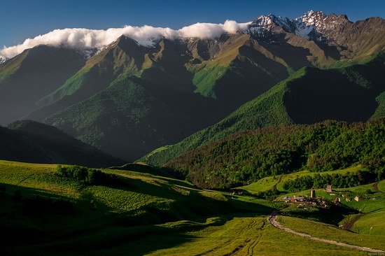 Majestic landscapes of the mountain Ingushetia, Russia, photo 3