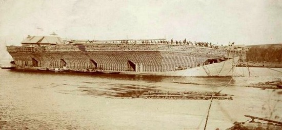 Belyana - giant wooden ship, Russia, photo 3
