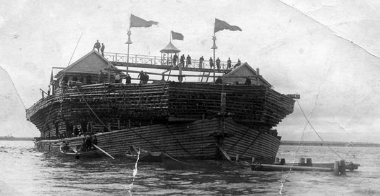 Belyana - giant wooden ship, Russia, photo 7