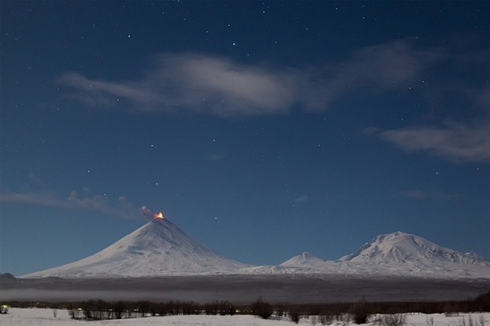 Klyuchevskaya Sopka volcano eruption, Kamchatka, Russia, photo 2