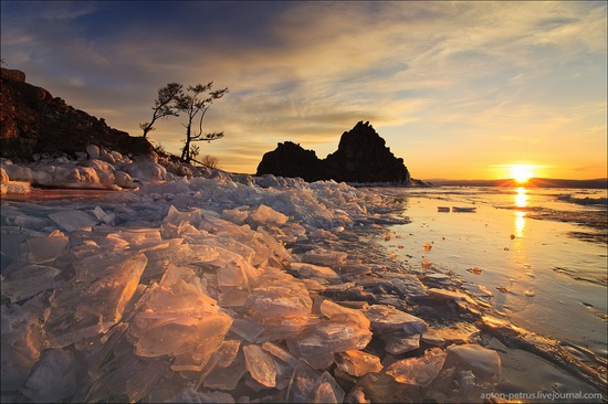 Ice fields of Lake Baikal, Russia, photo 1